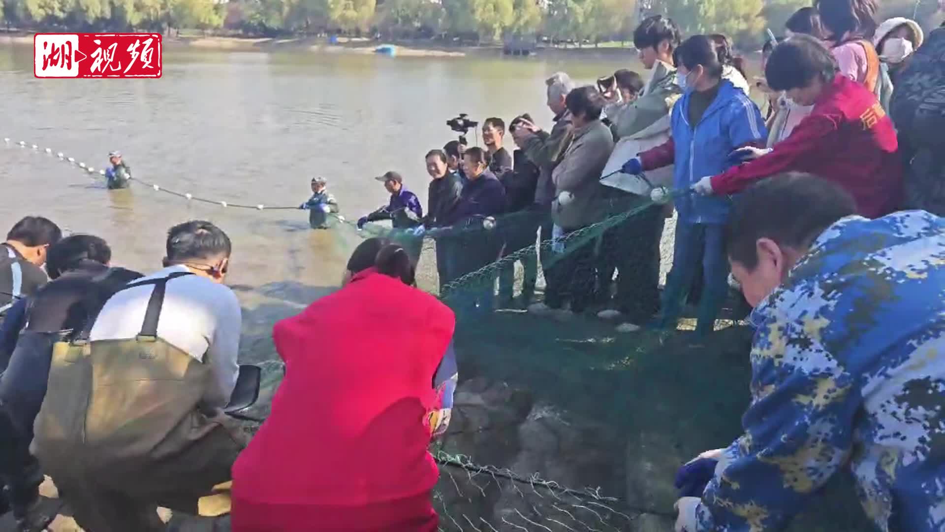 老师参赛 留学生助阵 校友回归 武科大捕鱼节越办越欢腾