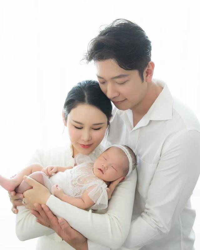 前TVB小生携妻女游日本！女儿长相被指没遗传爸爸，太太现身反击