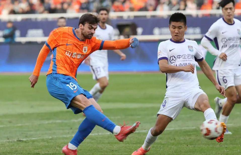 原创            下家已定！瓦科下赛季去某南方球队，球迷怒批山东泰山留不住金靴