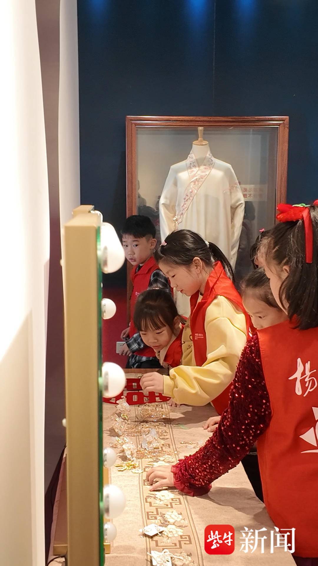 打卡三种昆曲演出场景，扬子晚报苏州小记者解锁传统艺术魅力！