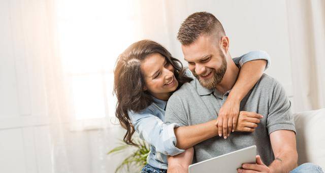 当异地男友劈腿，如何处理？（分手还是原谅？让心灵再次疗愈的正确方式）