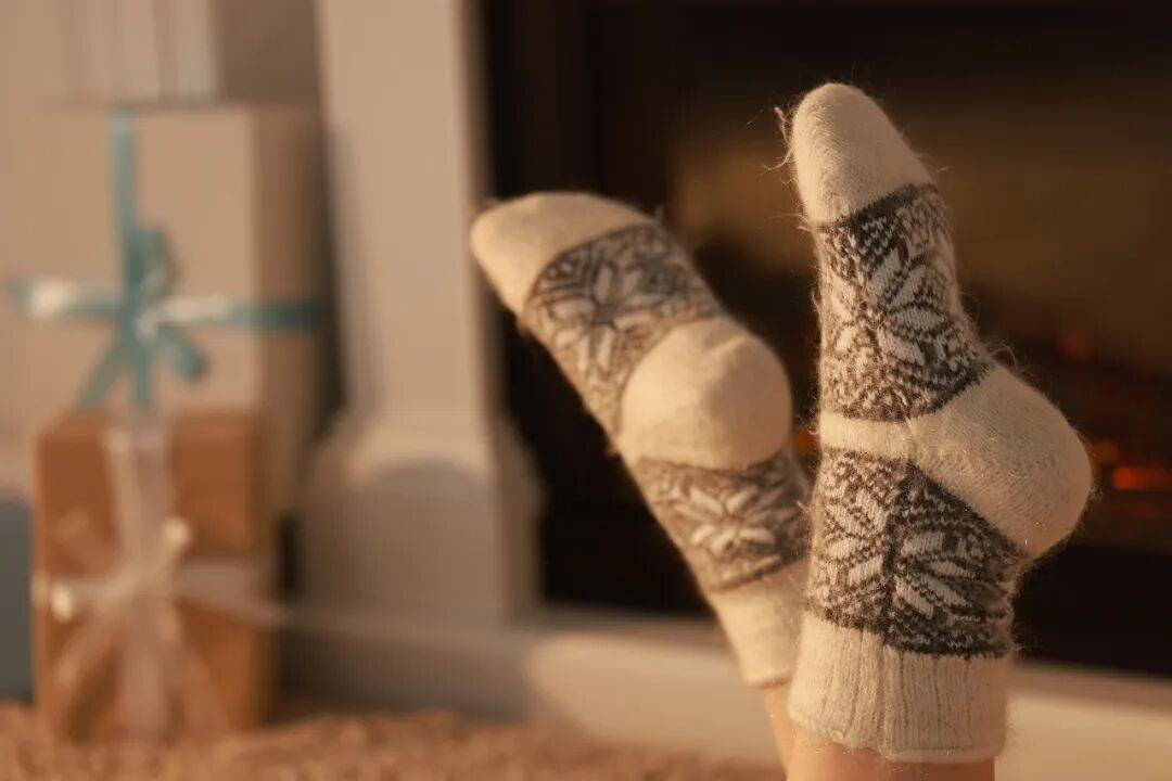 为什么医生劝你冬天穿袜子睡觉？这些好处让人意想不到