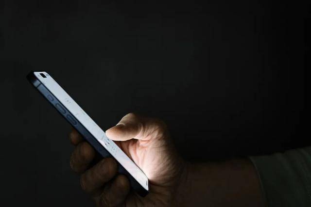 习惯性熬夜后患病，智力退回到3岁水平，医生特别提醒