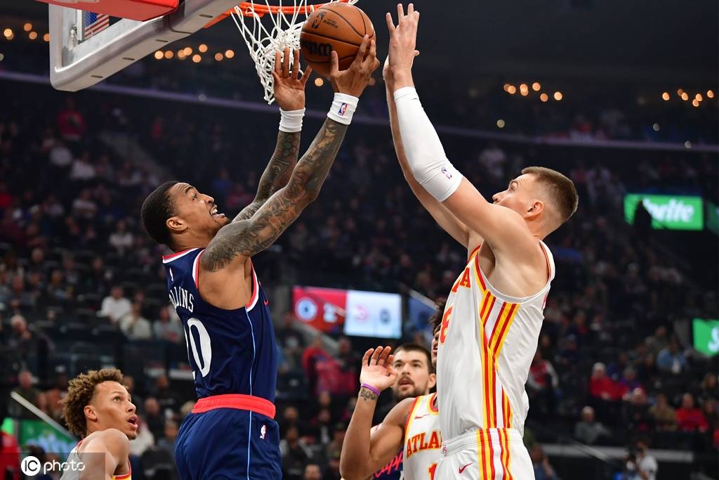 哈登空砍三双克雷伊奇28分 老鹰送快船5连败