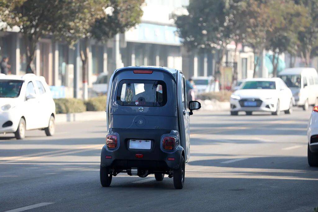 网传上海、广州试点“老头乐”C7驾照？多方回应