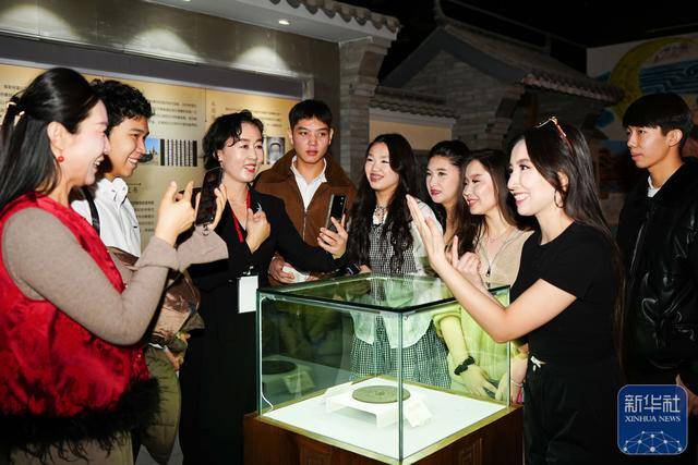 中国新疆-中亚青年文化艺术交流季在霍尔果斯开幕