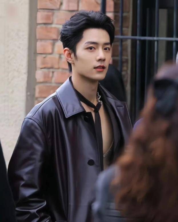 原创            金莲花奖提名出炉：肖战于和伟争视帝，魏晨没上榜，范丞丞凭啥？