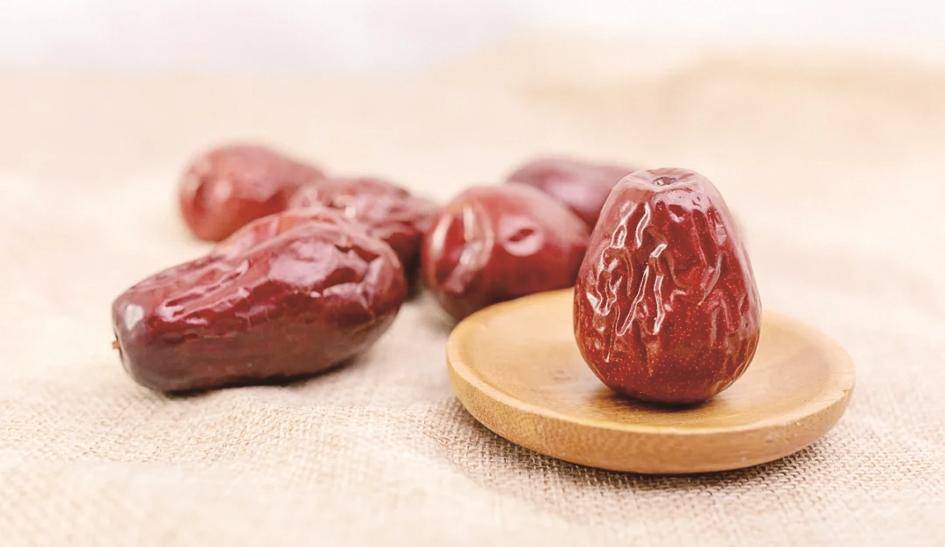 秋冬进补的红枣， 这4类人要少吃