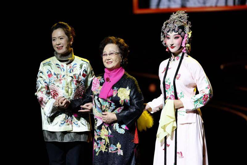 面对AI 京演集团要让艺术家懂算法、实现人机共情