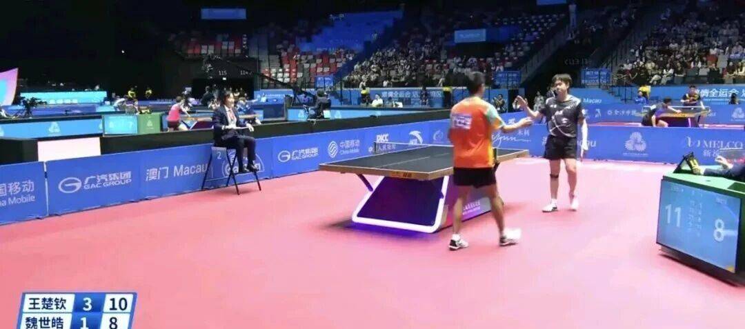 原创            好难猜啊！作为一号种子，王楚钦为啥不去观看质量更好的一号台？