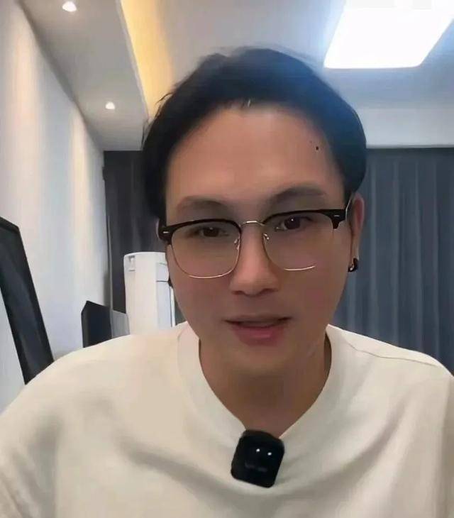 原创            博主击碎具俊晔最后的体面，原来他留台原因很多