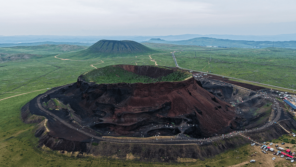 知名景区内有人带铲子挖“玛瑙和黄金”？官方紧急提醒