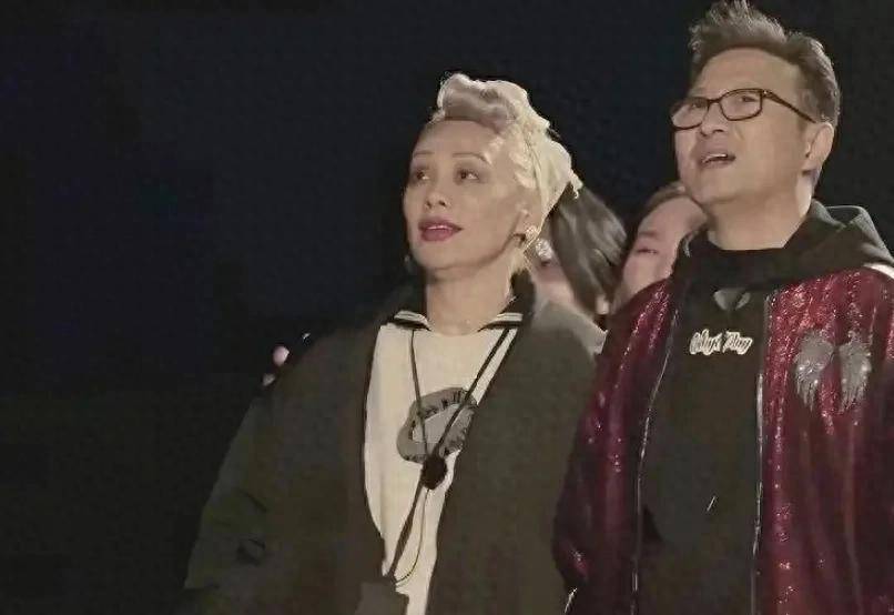 看了汪峰对宁静的态度，终于明白为何章子怡森林北都把他夸上天