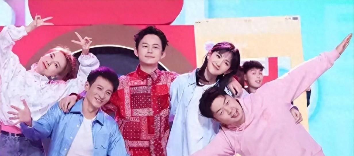 49岁李维嘉现状：没有老婆孩子，孤身一人住在长沙上百平的大豪宅