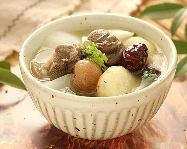 甲流高峰期，医生建议：少吃羊肉和桂圆，多吃这四样，提高抵抗力