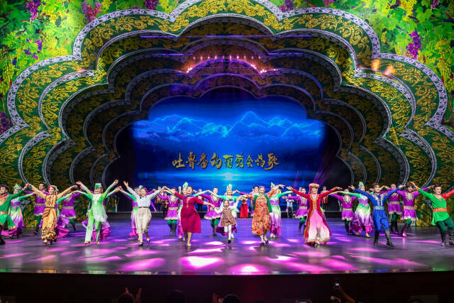 融合多元艺术魅力，新疆精品剧目《吐鲁番的葡萄会唱歌》登陆长沙