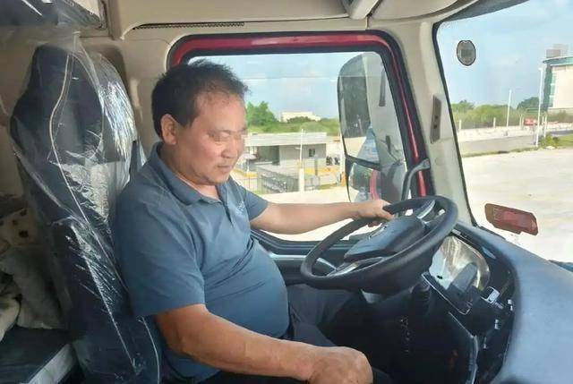 55岁男子吃瑞舒伐他汀降脂，半年后心梗，他没注意这3个服药细节