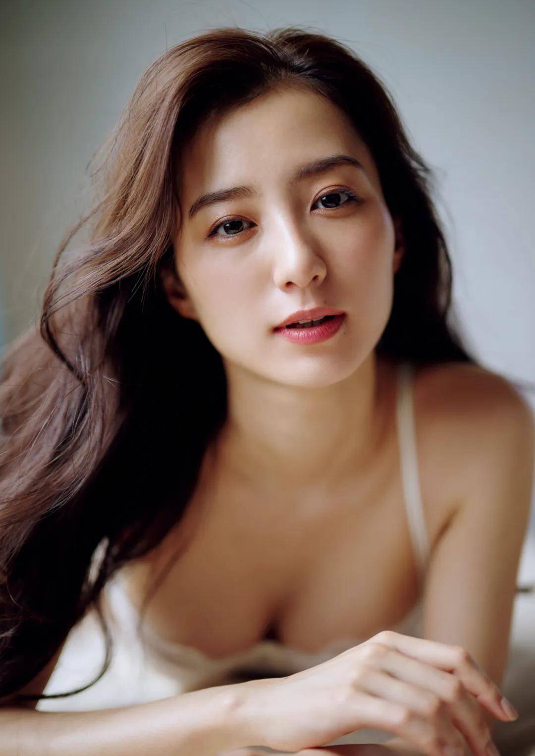 日本美女写真：另一种清纯