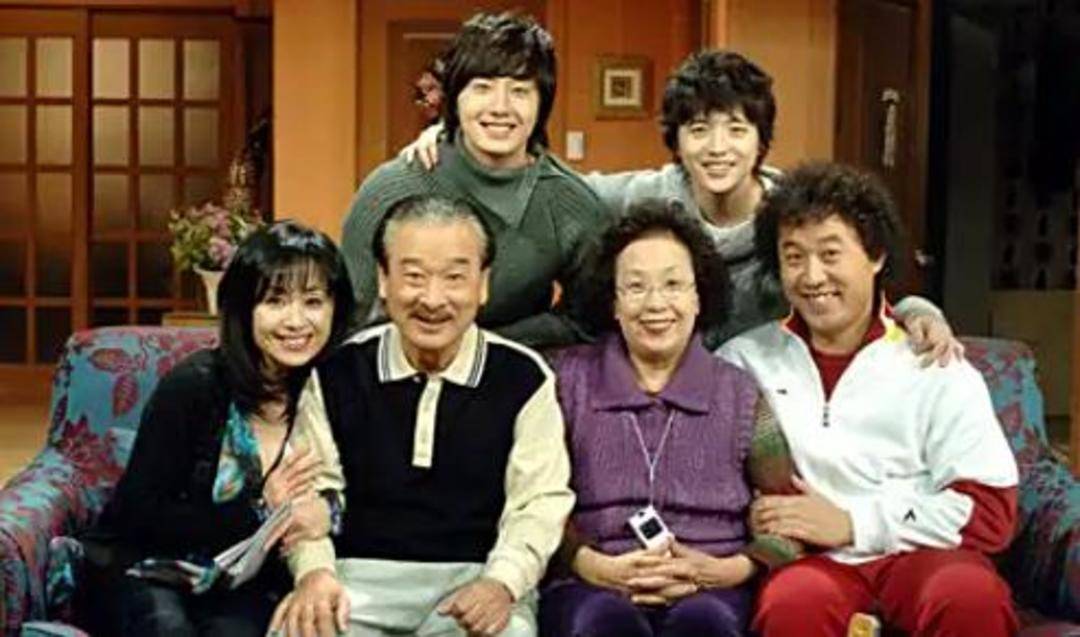 韩国“国民爷爷”李顺载去世，年初还斩获演技大赏