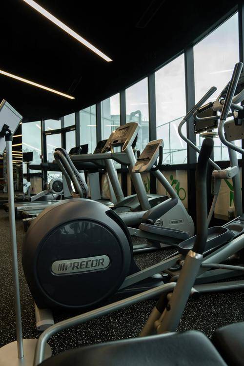 在韩国奔波在两个城市之间，平衡美丽与工作的日常