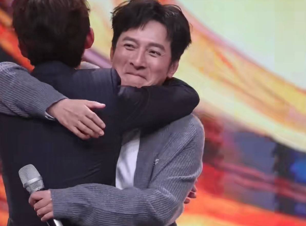 网传快乐家族合体回归，名单上却不见吴昕身影，观众评价褒贬不一