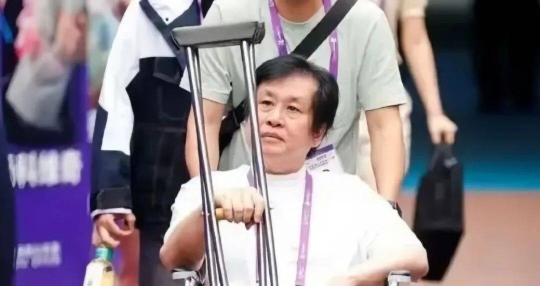 郑智化，这次真“连滚带爬”了