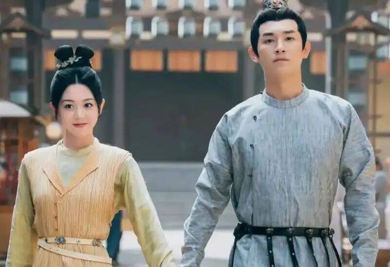 【2025.11.15】赵露思解约金？钟嘉欣真离婚？任嘉伦彭小苒？杨旭文和郜思雯？夏之光的脸？盛一伦这种年入大概多少？