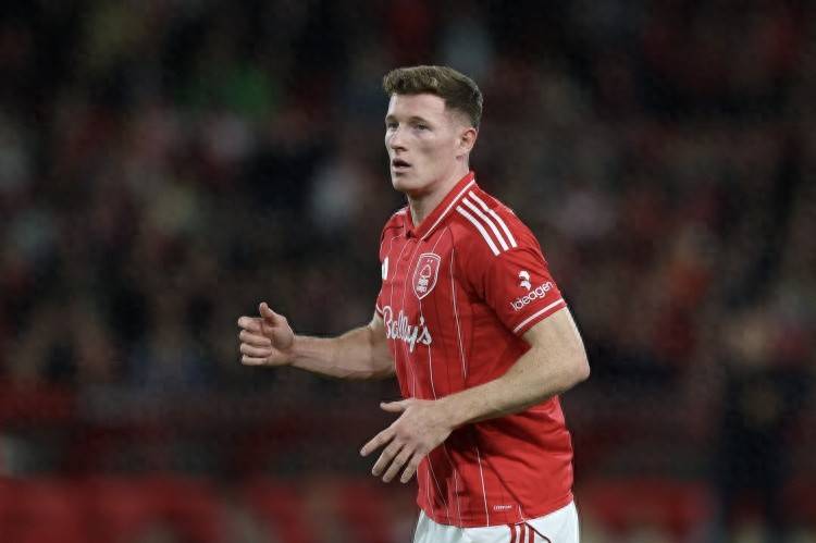 原创            曼联买6号新后腰人选确定？两名小球会主力，成阿莫林认可对象