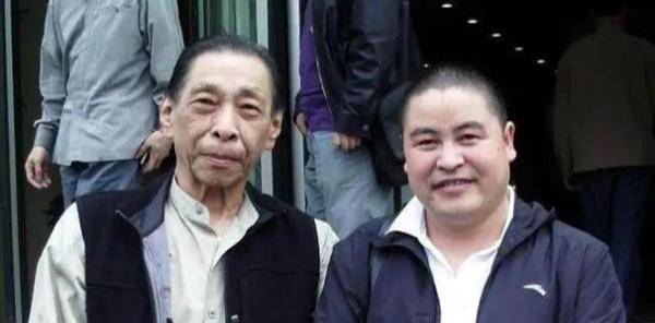 杜月笙的儿子杜维善：定居加拿大，回国捐380枚古币价值18亿