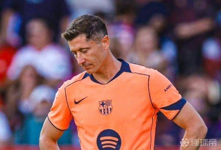 莱万传记：巴萨曾要求停止进球，不然需付给拜仁250万奖金