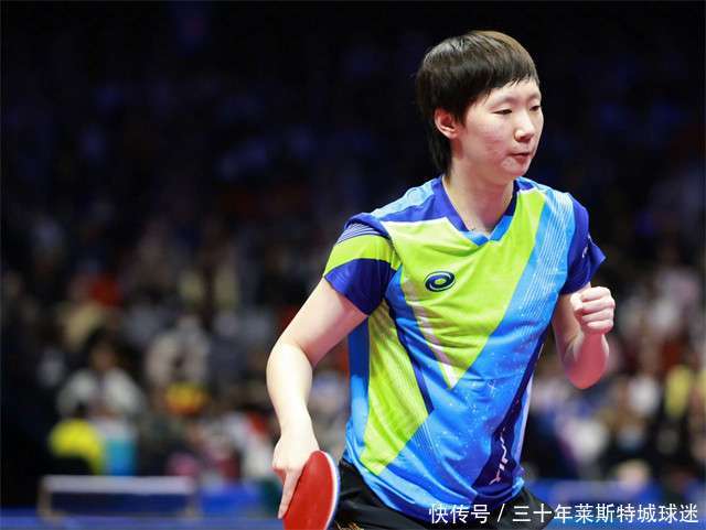 原创            王曼昱卫冕原因很现实！孙颖莎戴银牌噘嘴不甘心，她俩差距很明显