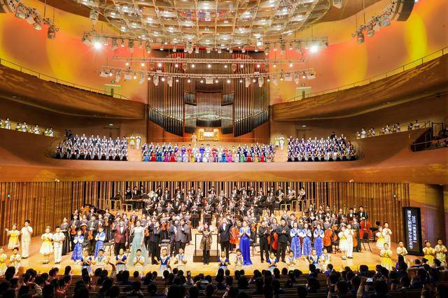 “美育芳草”青少年艺术节闭幕，惠及超3万名师生