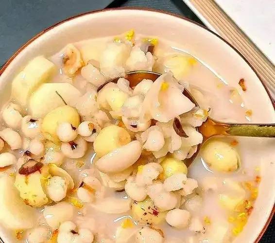 中老年人养生保健美食详解：原理与应用