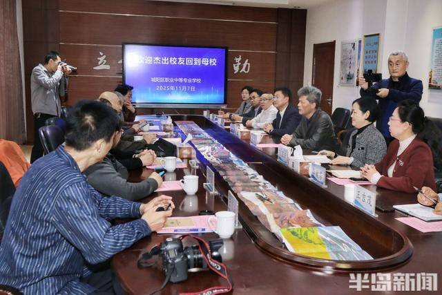 著名艺术家王克举重返母校，捐赠《黄河魂 赤子心》寄望学子