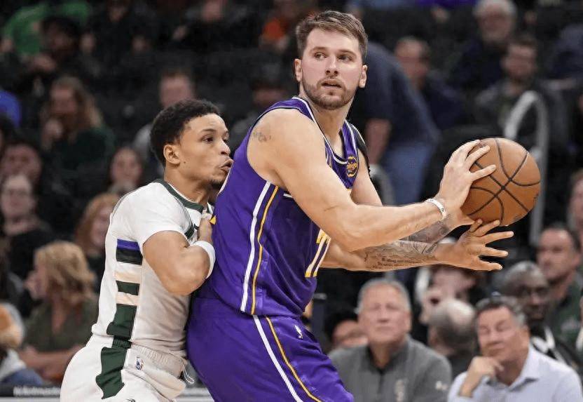 原创            爆冷6连败！新赛季最失望球队，三巨头成摆设，你们真该解散了