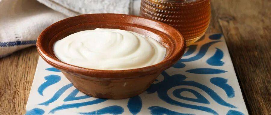 减肥选低脂酸奶还是无糖酸奶？傻傻分不清楚