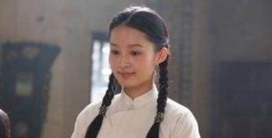 她12岁想拜画家为师，他一直不肯答应，她18岁时，画家：嫁给我