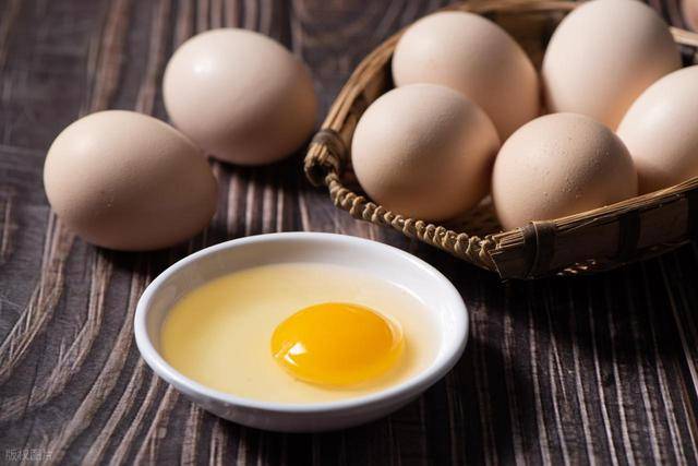 原创            这样吃鸡蛋，血管要遭罪了？提醒：吃鸡蛋忽略3点，加重血管负担