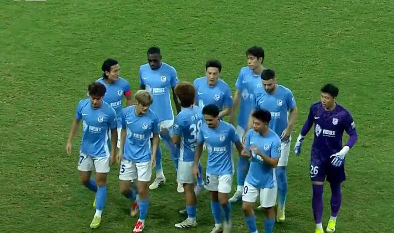 原创            大连英博全力战平梅州客家，海牛感谢京连助保级