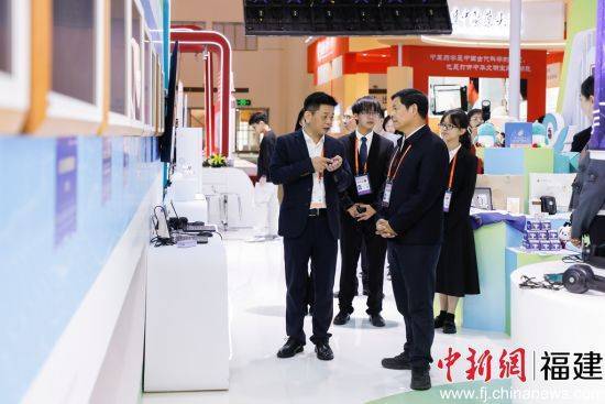 福医AI+医学艺术亮相厦门文博会！