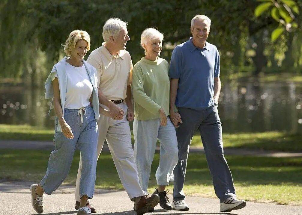 人有没有血栓，散步就知道！体内有血栓的人，散步常有这4个表现