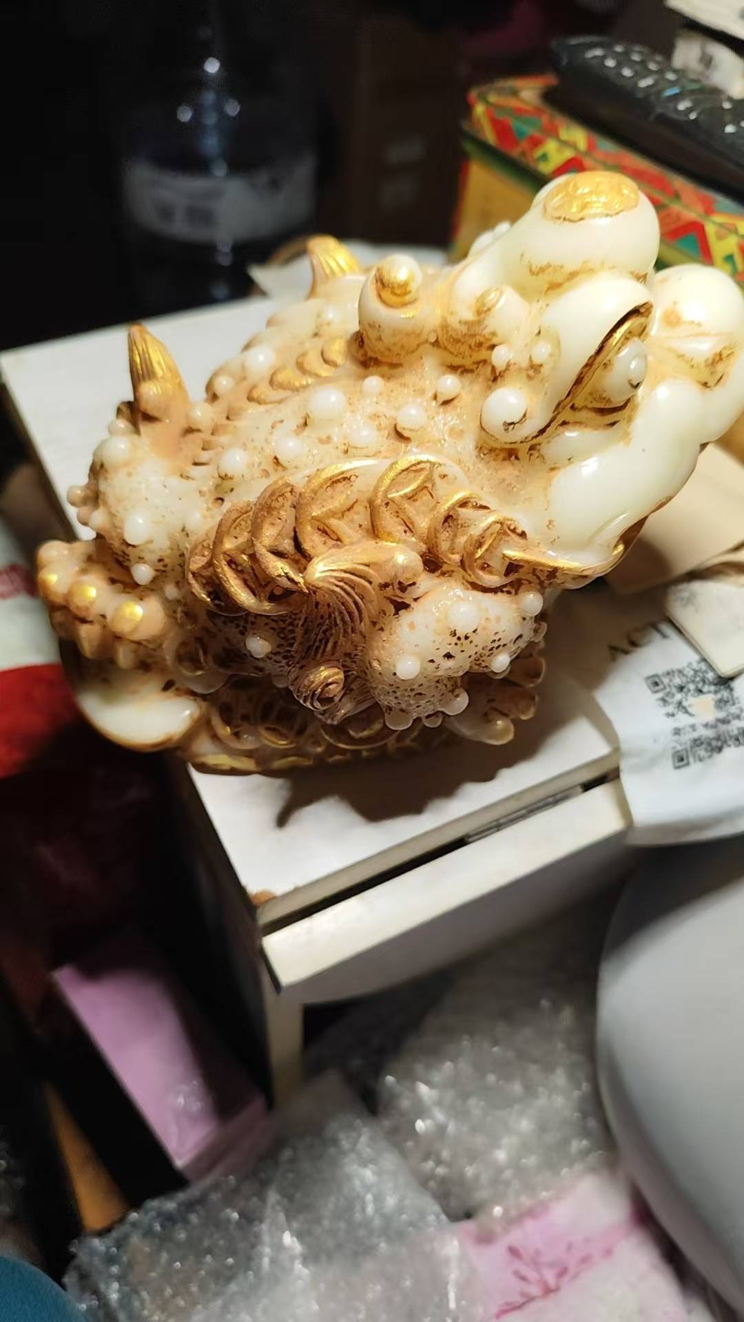 金玉满堂，纳瑞招祥：金镶玉招财三足蟾鉴赏与收藏