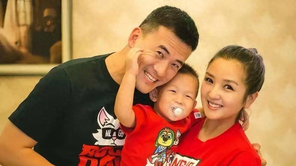 原创            一手好牌打得稀烂！离婚7年后，赫子铭一句话彻底撕碎何洁体面