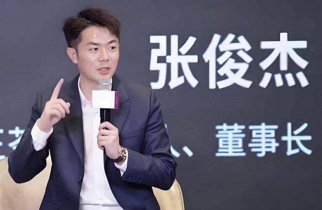 原创            十年逆袭走到上市门口，国风奶茶杀出重围，张俊杰婚讯引爆全网