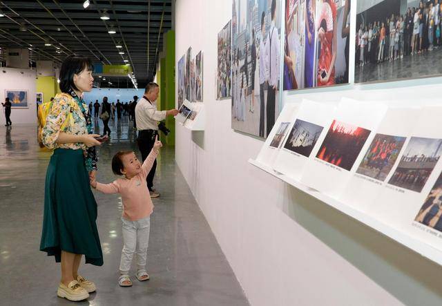 第30届全国摄影艺术展览聚焦表现时代发展面貌