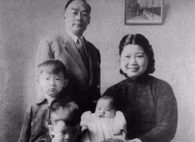 原创            蒋介石败走台湾带走3位军官太太，她们是谁，后来都过得怎样了？