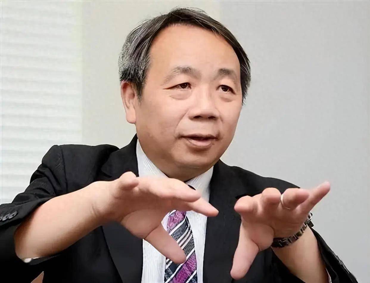 高市早苗终于松口了，对华主动退一步，汉奸石平跳出来拱火，将联美对华下重手？