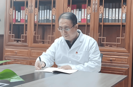 致敬医者匠心：张景龙医生30年如一日的临床坚守