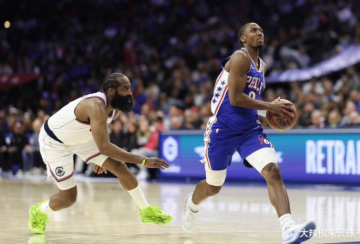 原创            快船2连败后，裁判解释判罚，科林斯很坦诚，马克西表态哈登