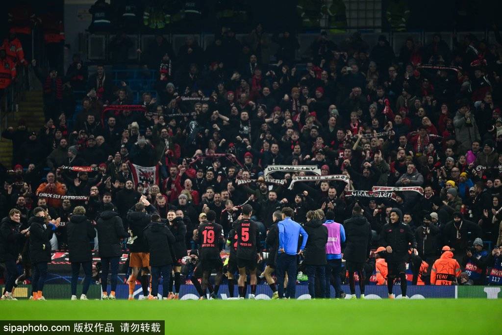 曼城逆转利兹联！福登8分领衔，哈兰德表现低迷引发争议